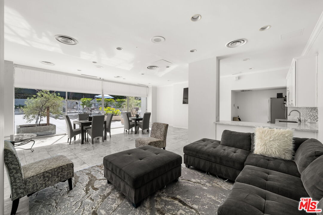 10450 Wilshire Blvd Unit: 5G