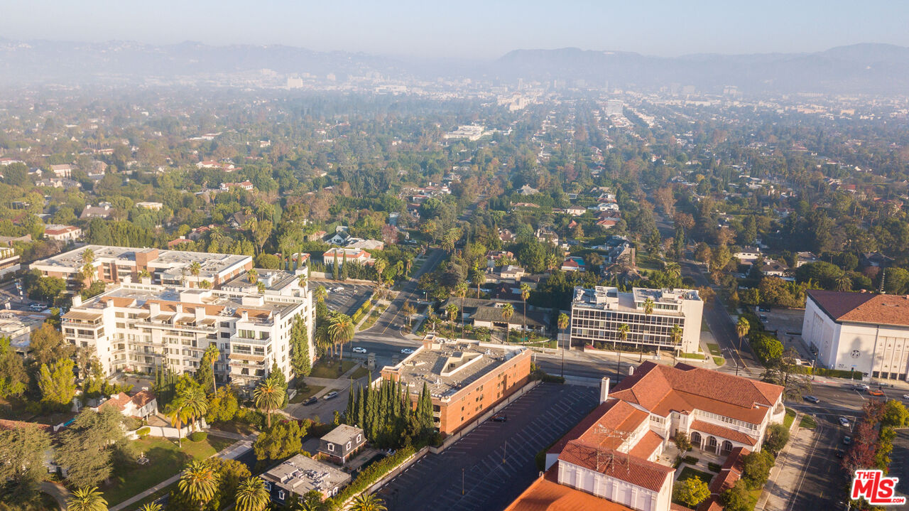 4444 Wilshire Blvd Unit: 206