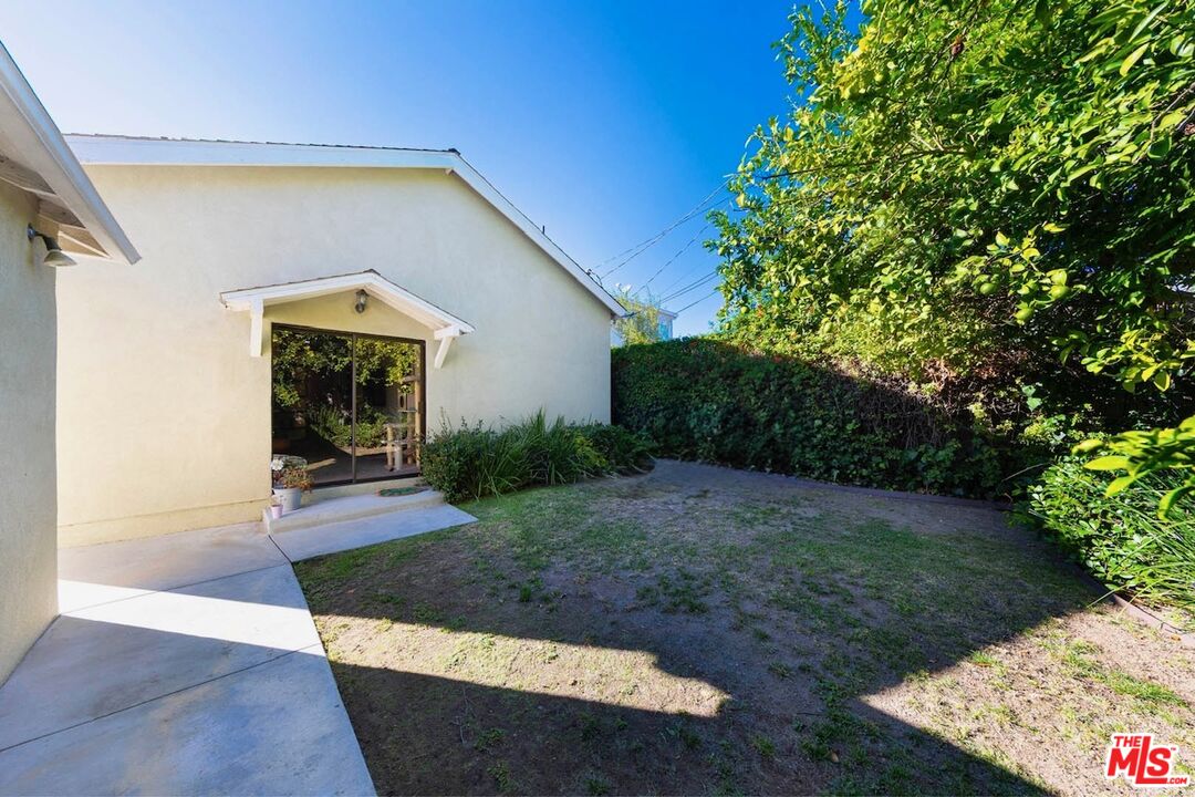 532 N San Marino Ave