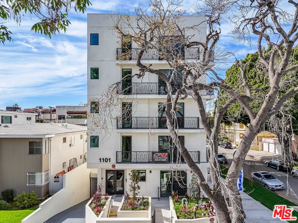 1101 S Bedford St Unit: 301