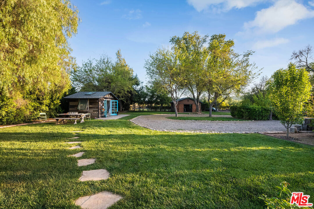 1516 Monarch Dr