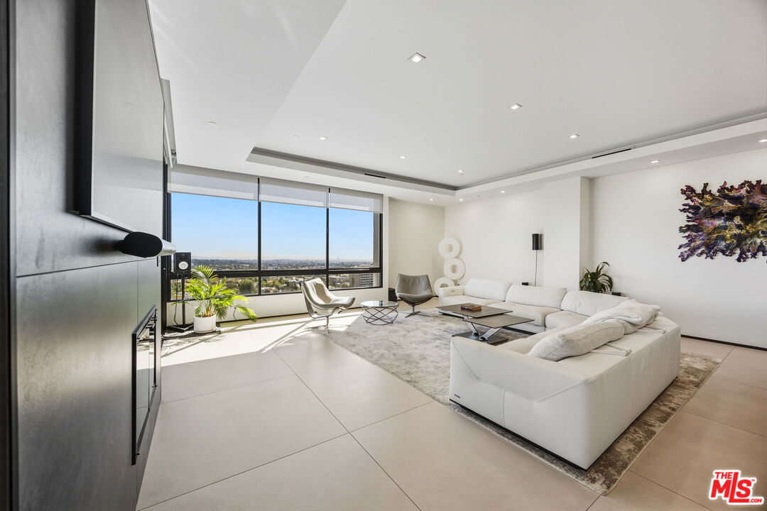 10350 Wilshire Blvd Unit: 1203