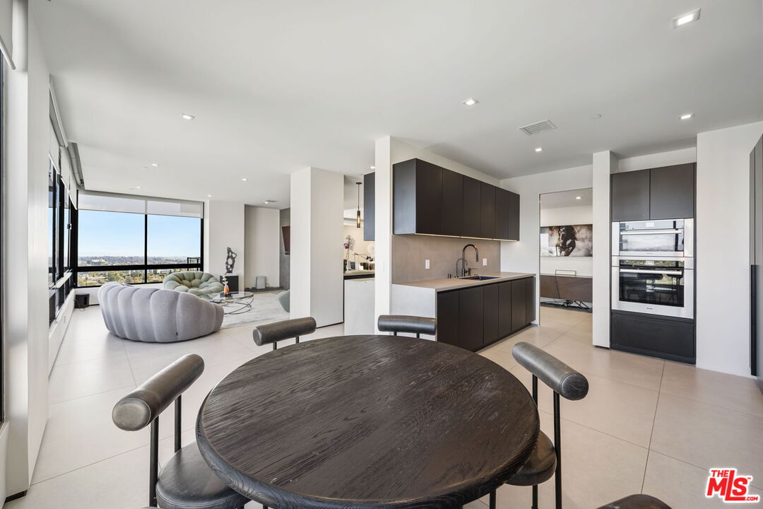 10350 Wilshire Blvd Unit: 1203