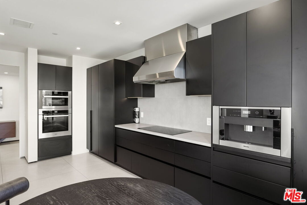 10350 Wilshire Blvd Unit: 1203