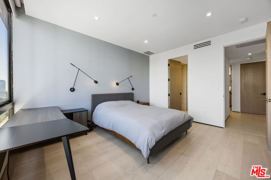 10350 Wilshire Blvd Unit: 1203