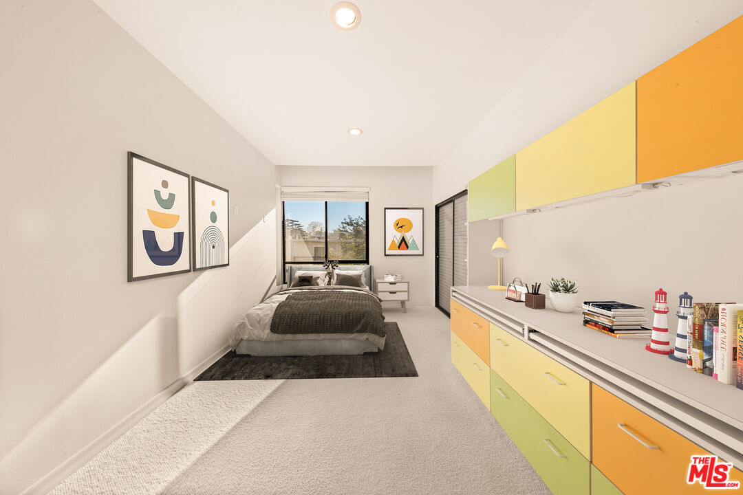 1220 Roxbury Dr Unit: 302