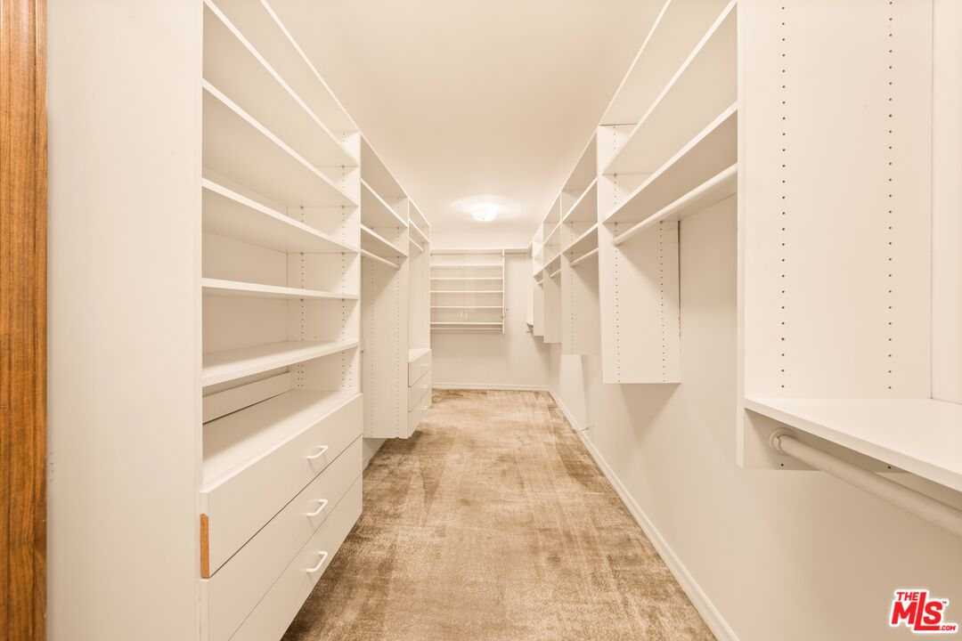 1220 Roxbury Dr Unit: 302