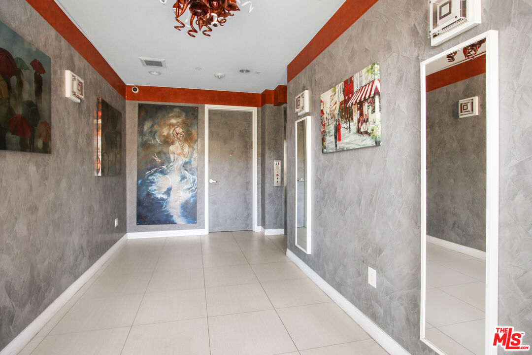 819 S Holt Ave Unit: #201