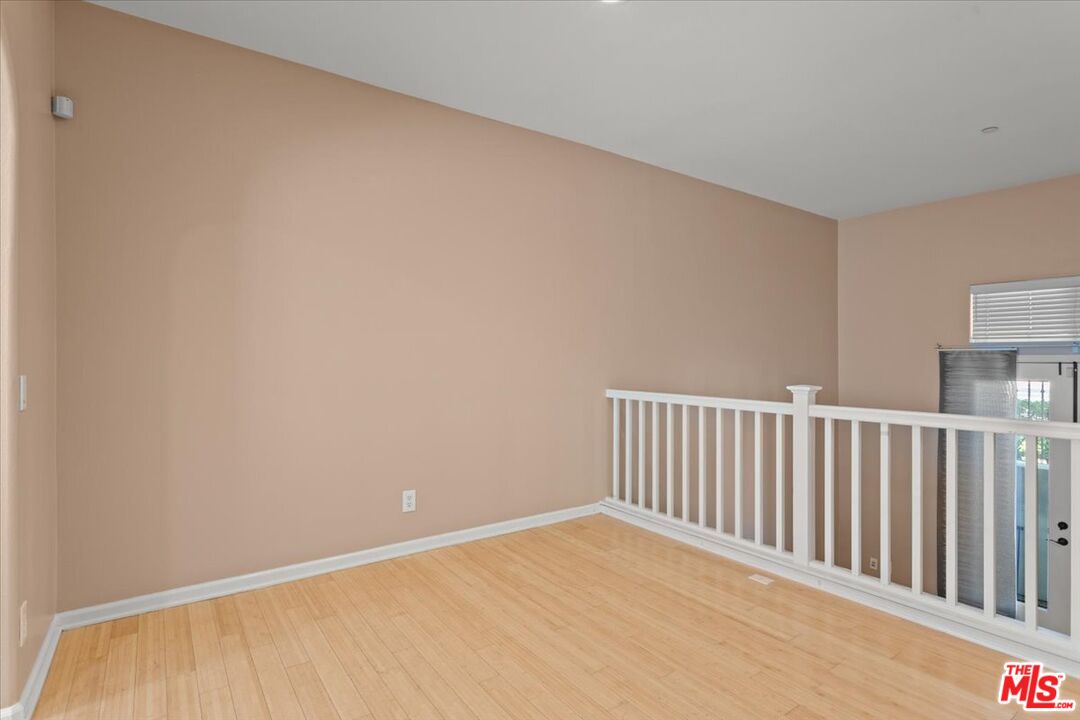 1749 Grand Ave Unit: 6