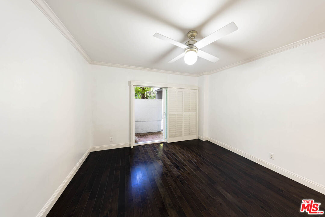 1131 Alta Loma Rd Unit: 131