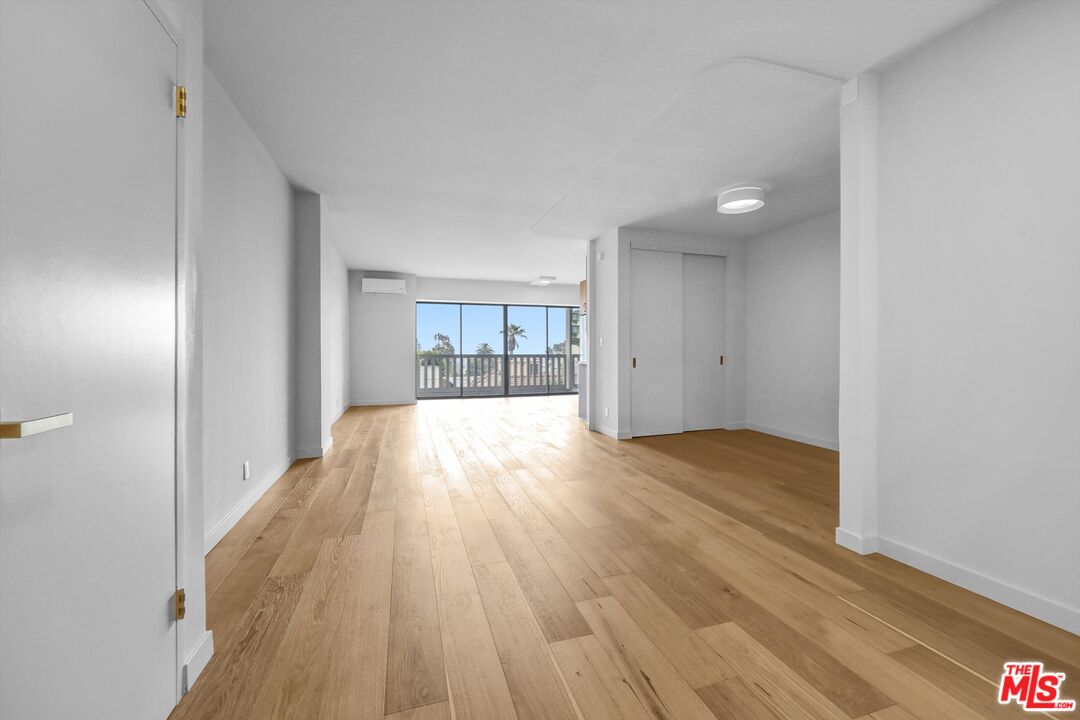 999 N Doheny Dr Unit: 306