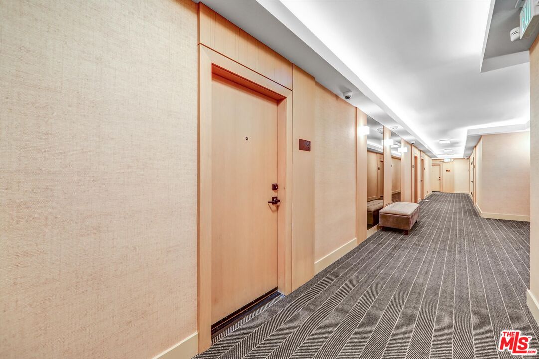 999 N Doheny Dr Unit: 306