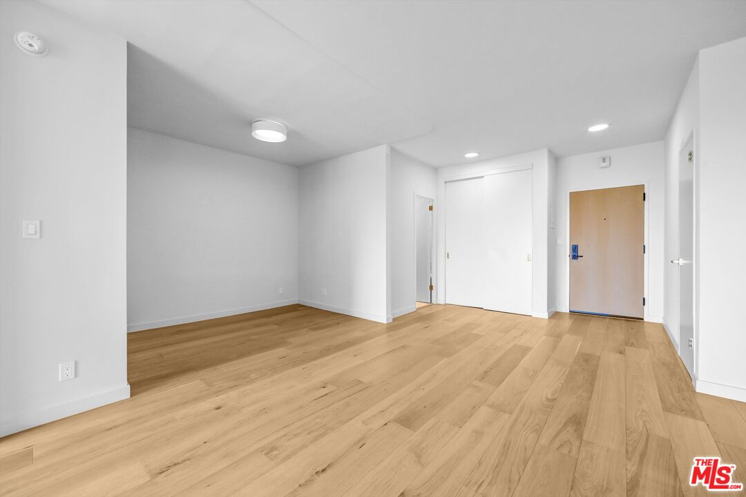 999 N Doheny Dr Unit: 306