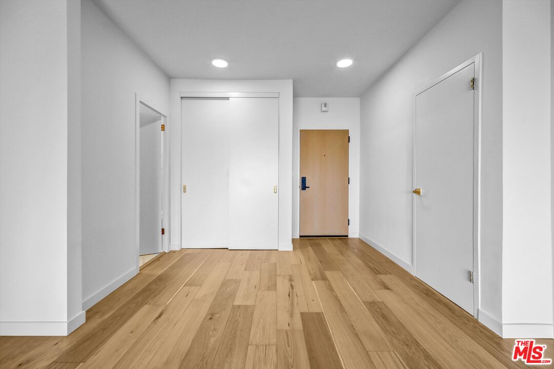 999 N Doheny Dr Unit: 306