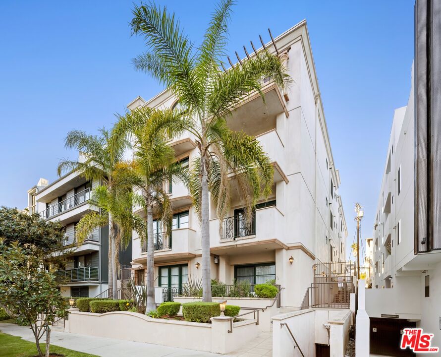 11749 Goshen Ave Unit: 102