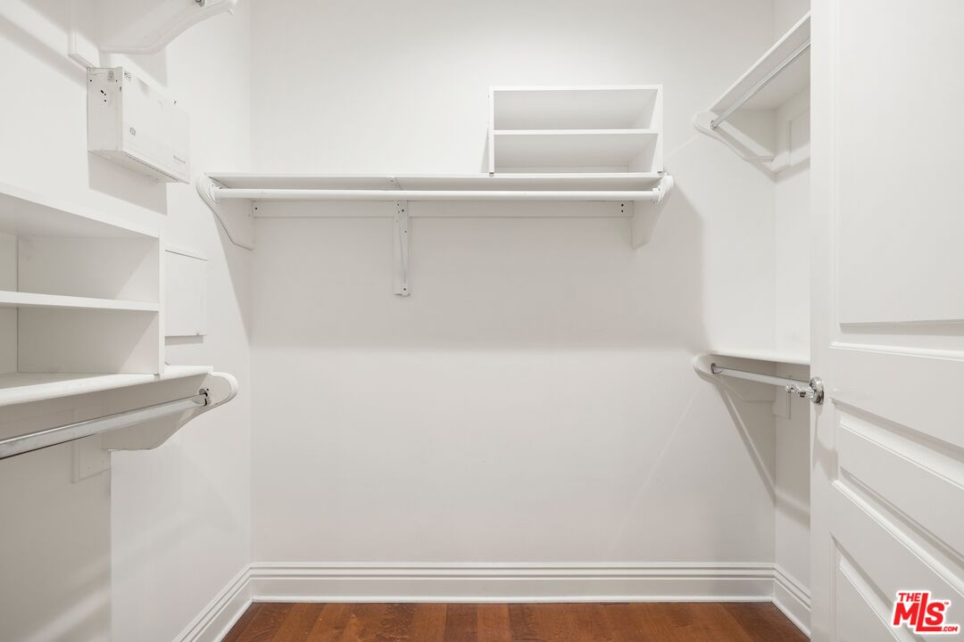 11749 Goshen Ave Unit: 102