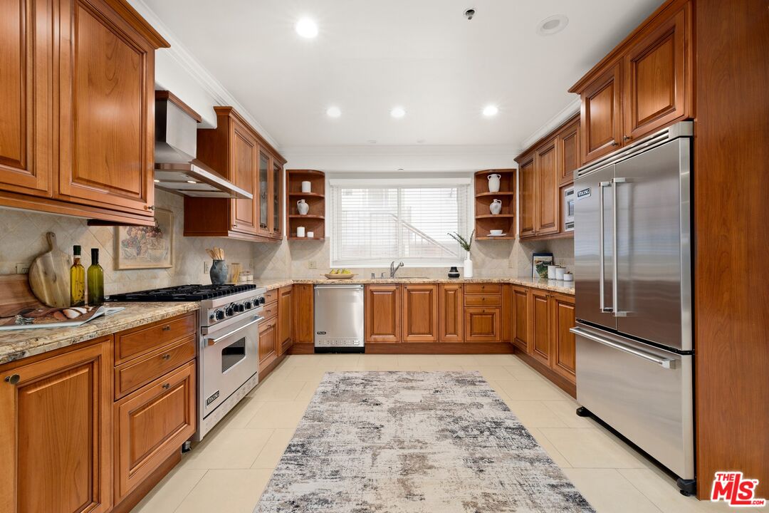 11749 Goshen Ave Unit: 102