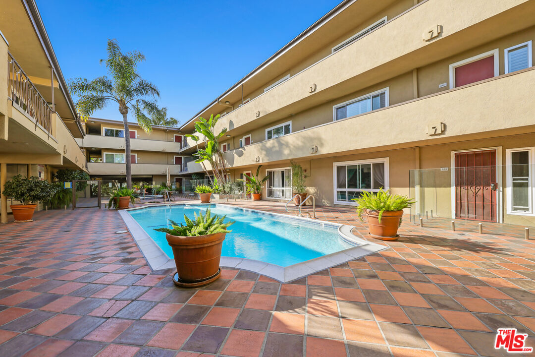 970 Palm Ave Unit: 215