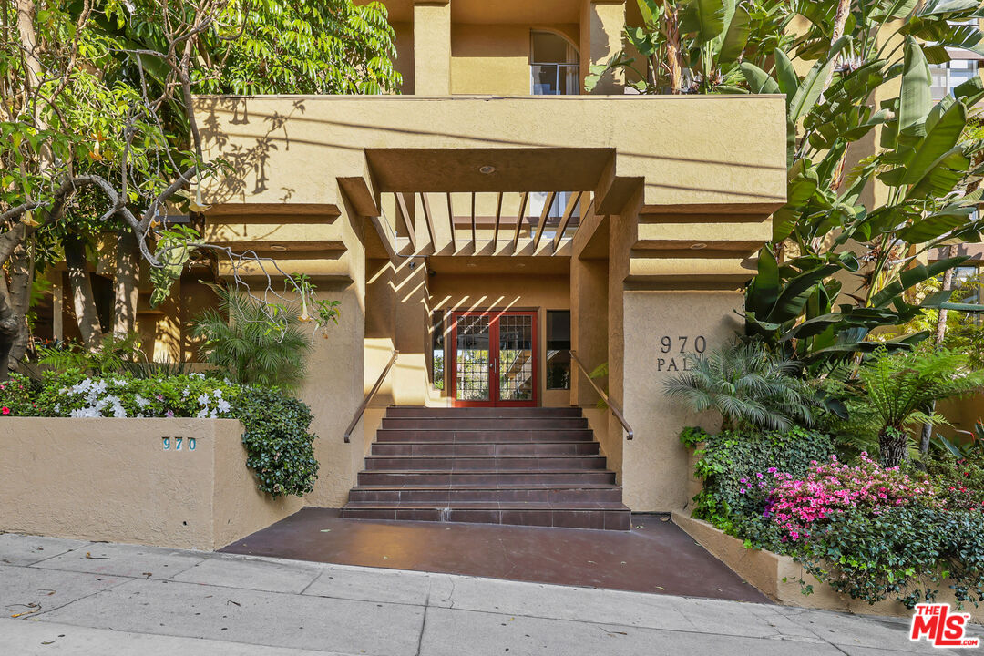 970 Palm Ave Unit: 215