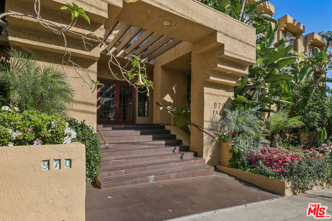 970 Palm Ave Unit: 215
