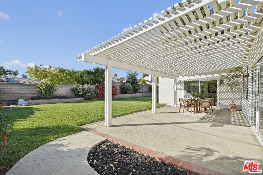 11001 Garden Grove Ave