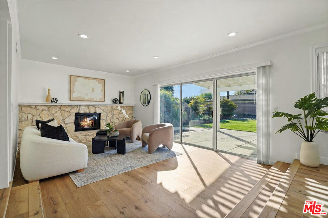 11001 Garden Grove Ave