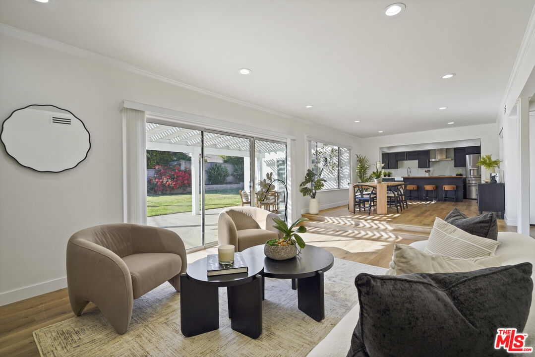 11001 Garden Grove Ave