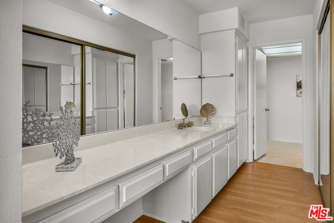 14804 Magnolia Blvd Unit: 12