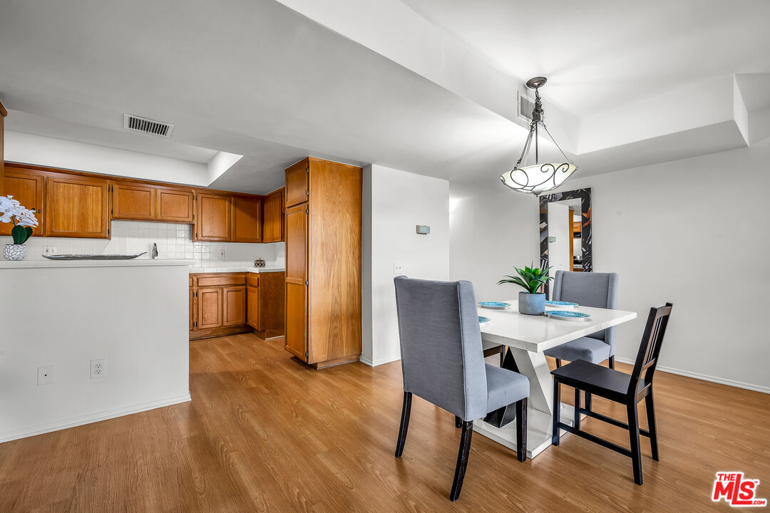 14804 Magnolia Blvd Unit: 12