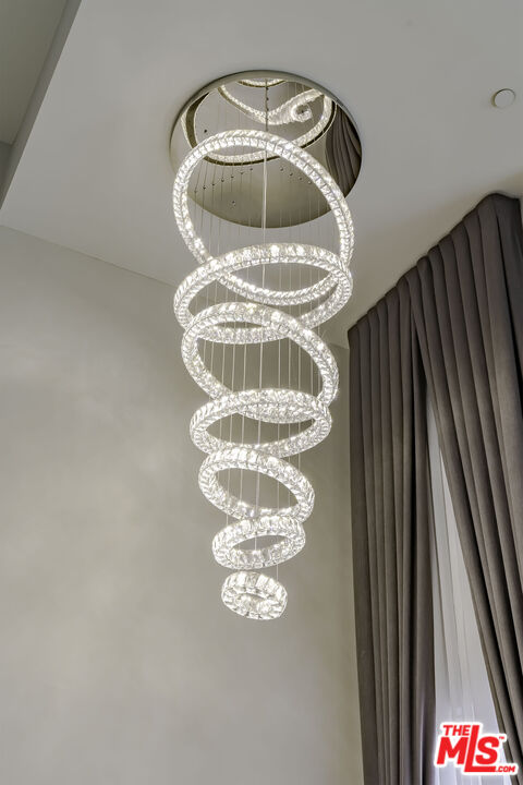 4925 Wilshire Blvd Unit: PH 302