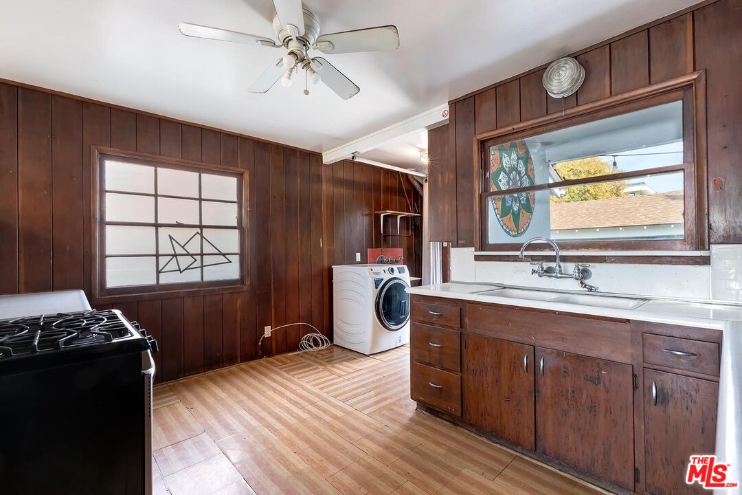 3470 Grand View Blvd