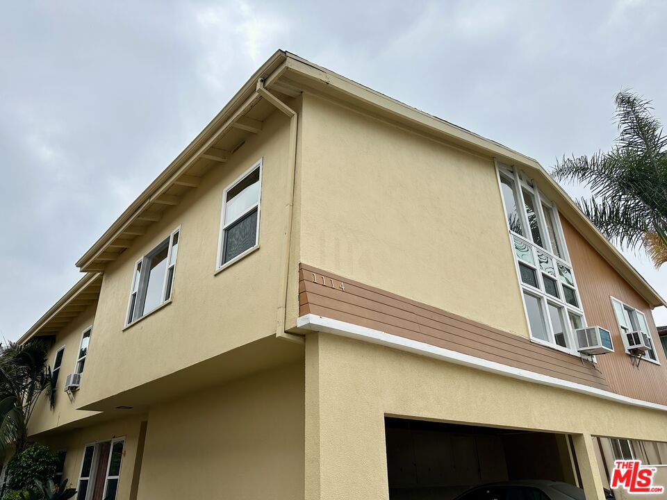 1114 S Sherbourne Dr Unit: 6