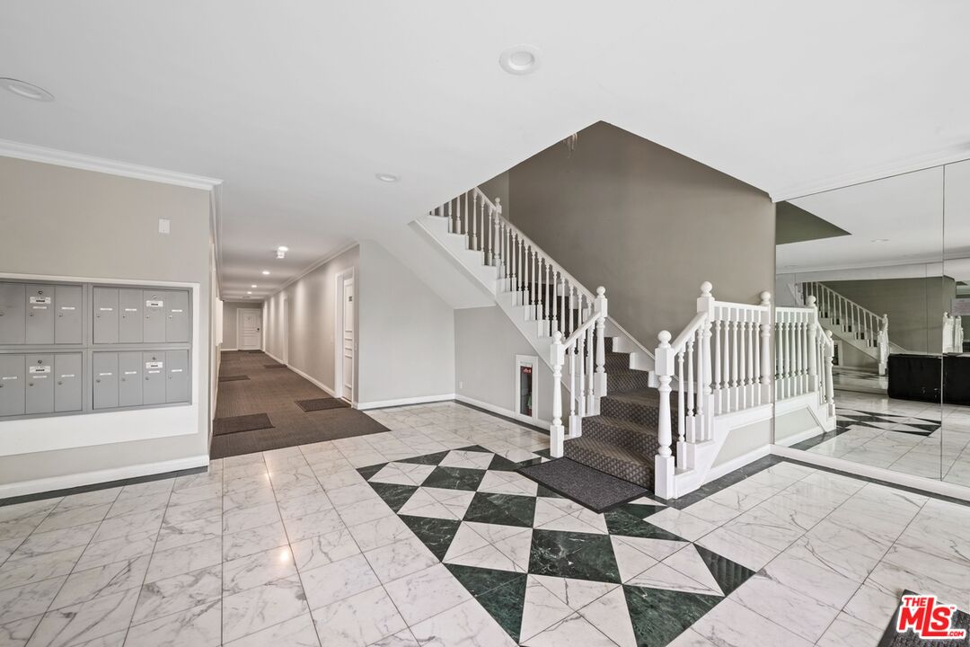 1828 Camden Ave Unit: 203