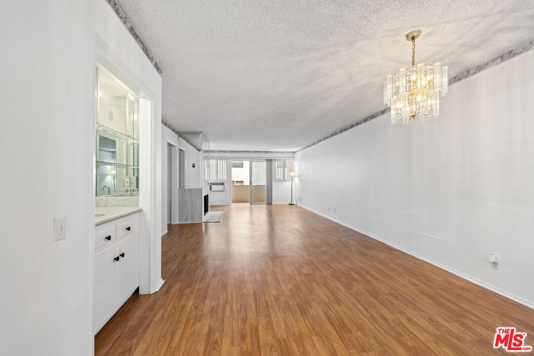 1828 Camden Ave Unit: 203