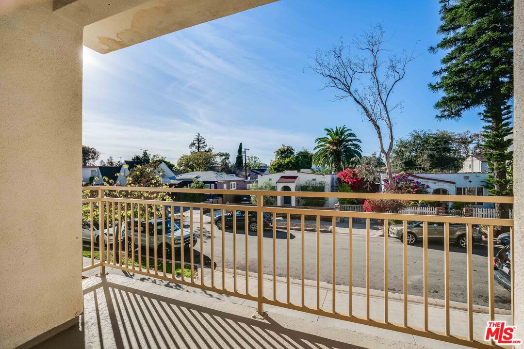 3328 Oakhurst Ave Unit: 103