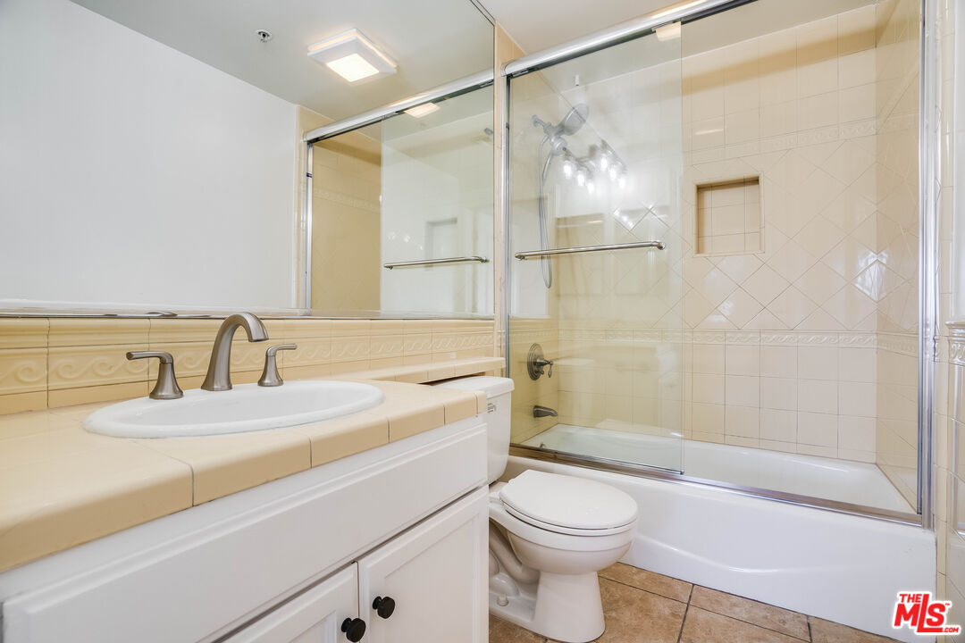 3328 Oakhurst Ave Unit: 103