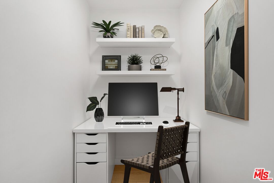 400 S Broadway Unit: 1021