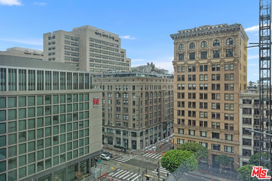 400 S Broadway Unit: 1021