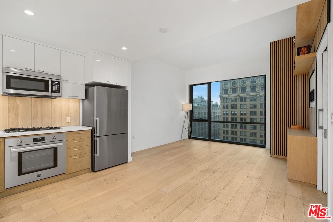 400 S Broadway Unit: 1021