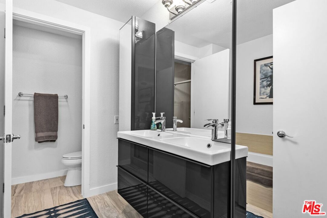 200 N Swall Dr Unit: 551