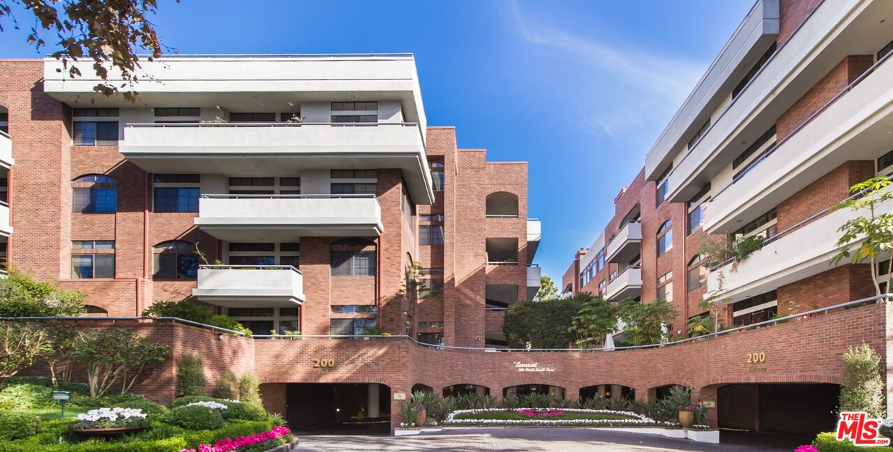 200 N Swall Dr Unit: 551