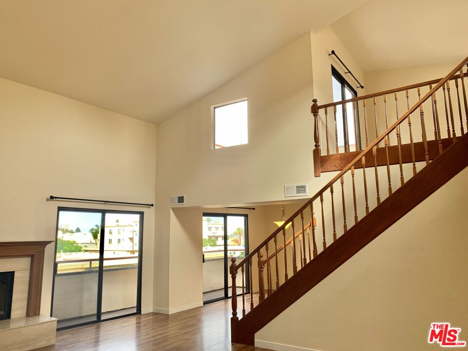 12412 Texas Ave Unit: 302