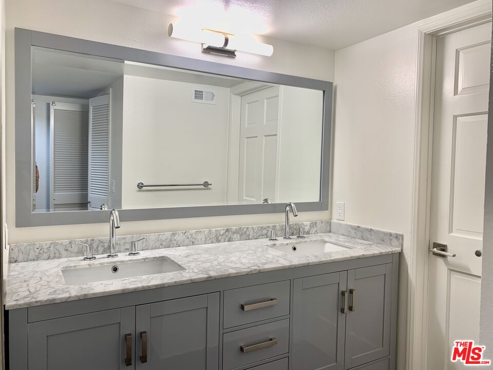 12412 Texas Ave Unit: 302