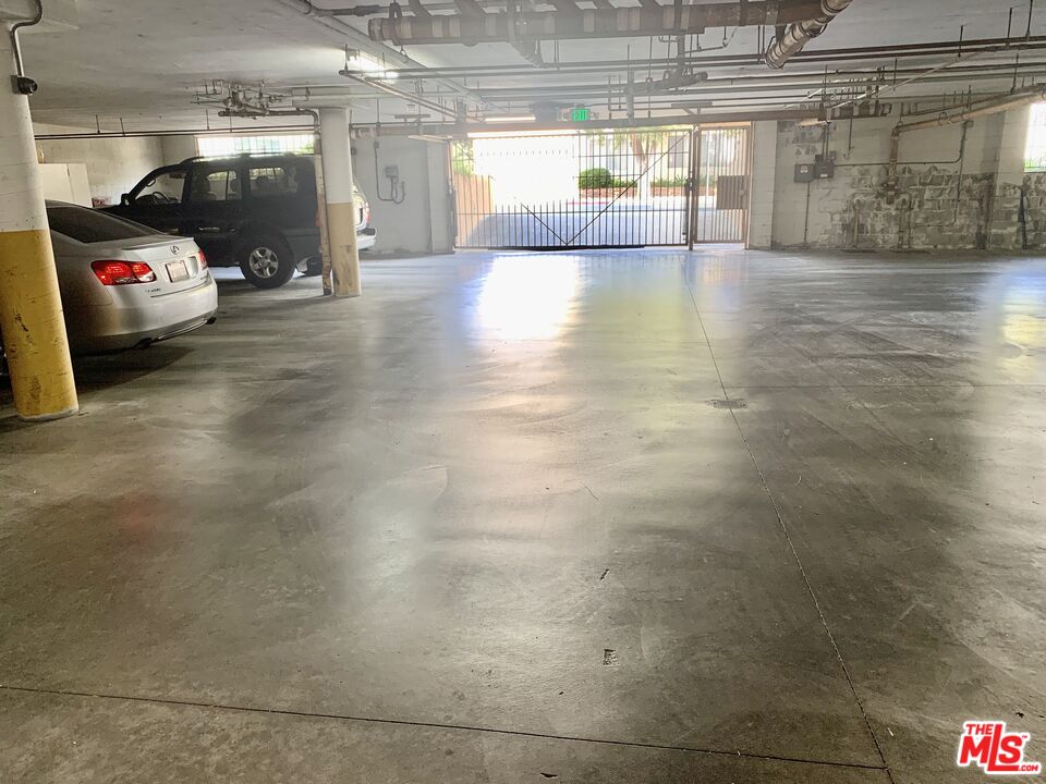 12412 Texas Ave Unit: 302