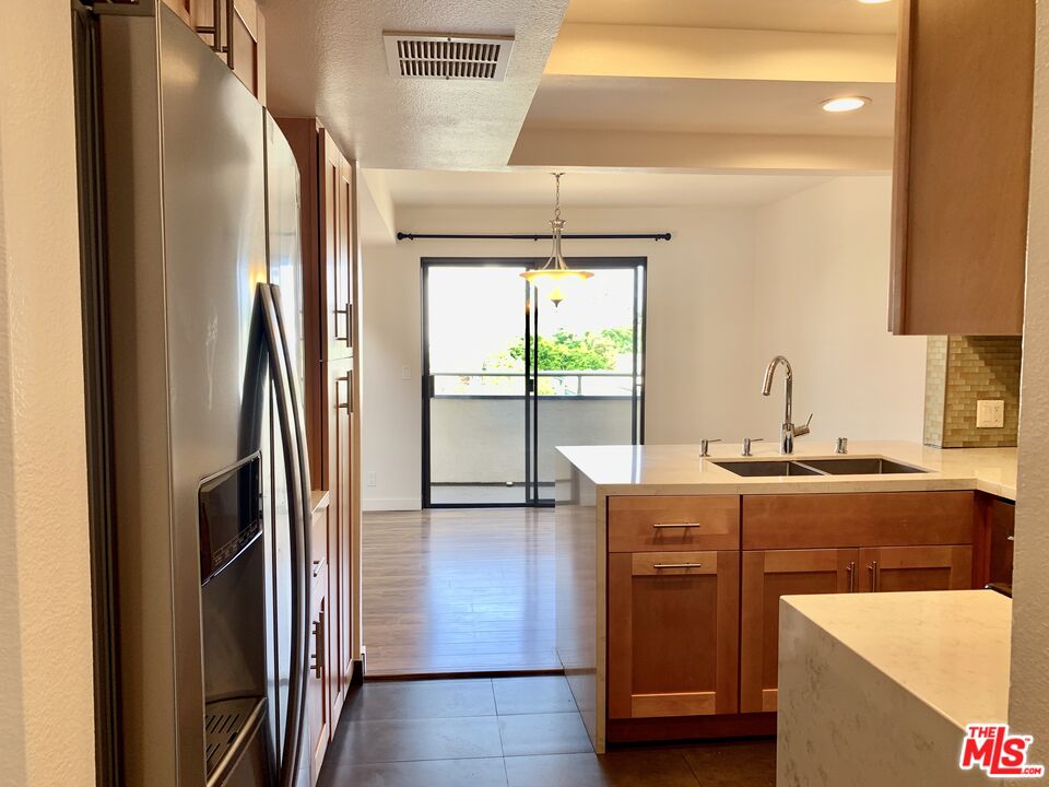 12412 Texas Ave Unit: 302