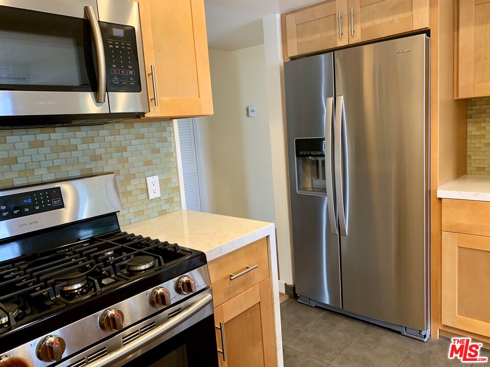 12412 Texas Ave Unit: 302