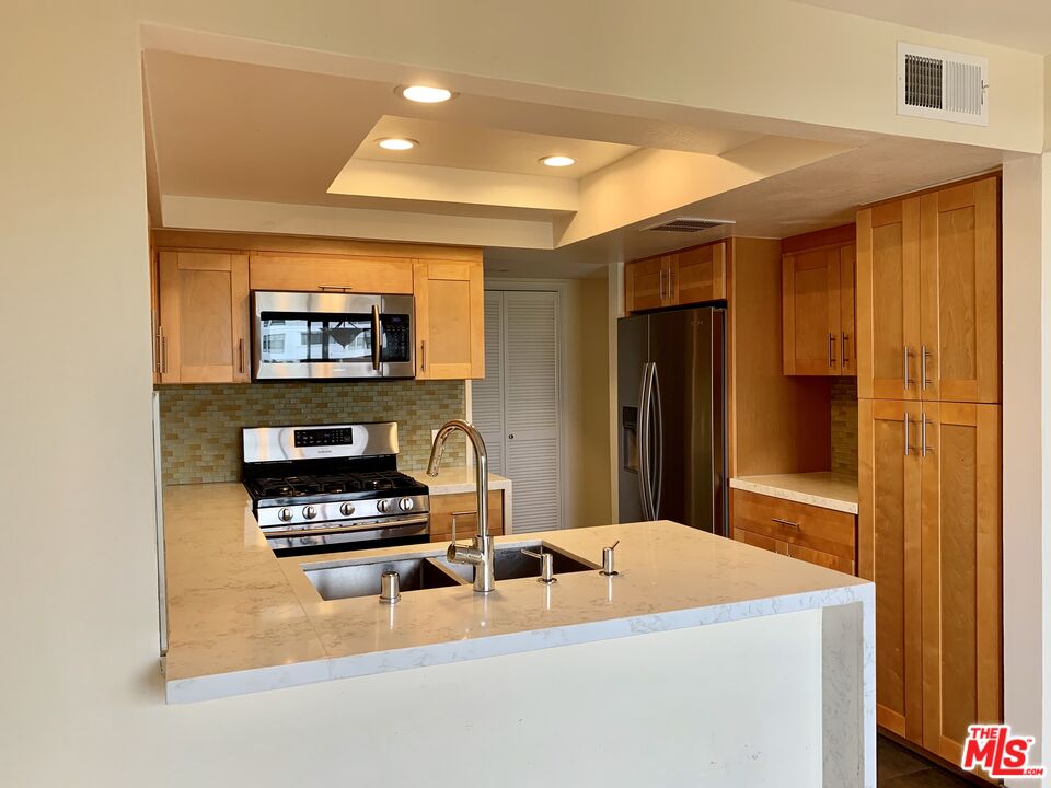 12412 Texas Ave Unit: 302