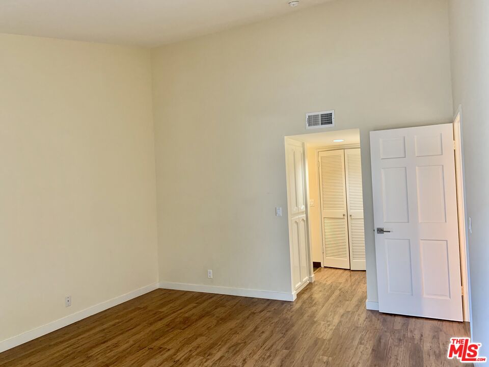 12412 Texas Ave Unit: 302