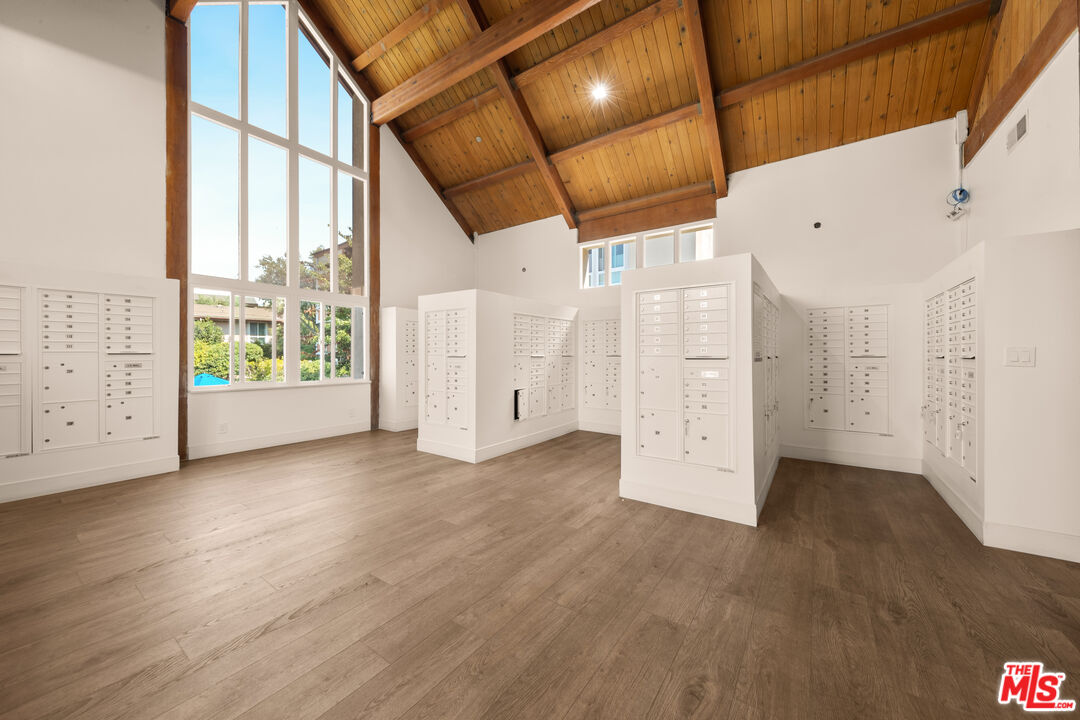 6425 Green Valley Cir Unit: 302