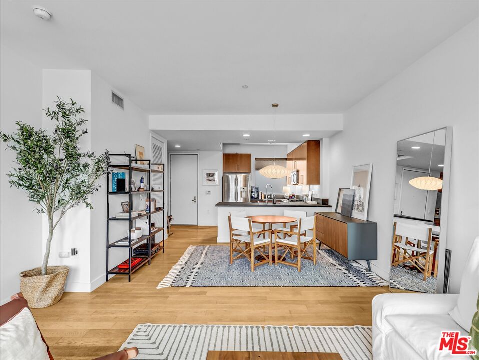 6001 Carlton Way Unit: 410